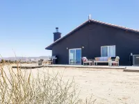 2 Acres w Views, Hot Tub, Pet Friendly, Full Kitchen, Game Room, EV Charger!