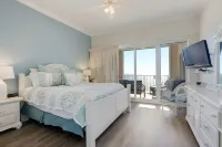 Regency Isle 1104: 3/3, 2 covered parking spots