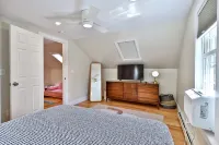 Expansive Backyard and Gourmet Kitchen - Charming Rustic Oasis Hotels in Castleton