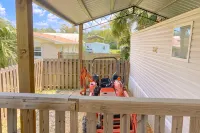 Snowbird-friendly home with central AC, full kitchen, and free WiFi Hotels in Port St. Joe