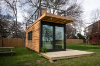 Chic Container Stay with Rooftop Deck & Stylish Interior Hotels in Elm Mott
