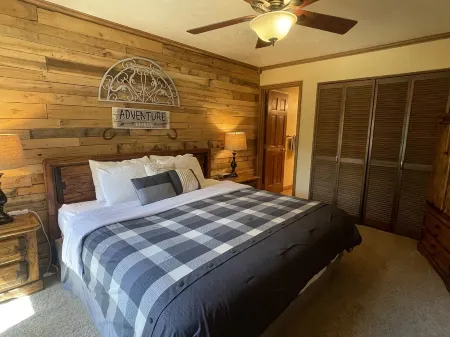 Ski-Out Access and Indoor Pool - Cozy Mountain Escape Отели рядом с достопримечательностью «Брайан Хед Резорт»