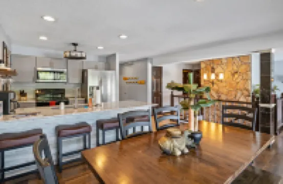 Breathtaking Views and Inviting Pools - Stunning Oasis