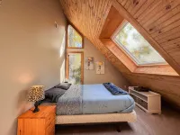 Hot Tub, Game Room and Fire Pit - Charming Spacious Retreat