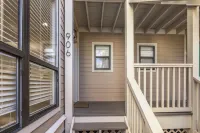 Scenic Lake Views and Included Golf Cart - Charming Haven Hotels in Miramar Beach