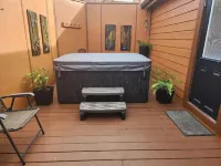 Private Hot Tub and Modern Decor - Charming Coastal Retreat Hotels in Smith River