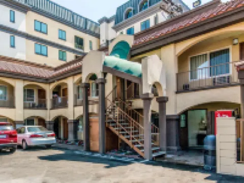 Rodeway Inn Regalodge Hotels in Glendale