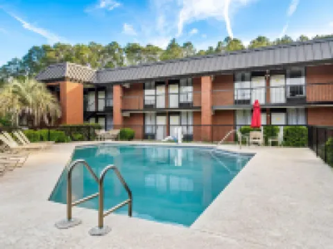 Days Inn by Wyndham Statesboro Hotels in Statesboro