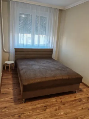 Cozy Downtown Nook Apartment for Rent Hotels near Varga Tanya Horse Show