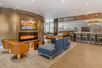 DoubleTree by Hilton Charleston Riverview - bar