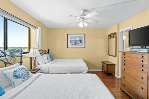 Beachfront Oasis with Gulf View - Stunning Coastal Escape