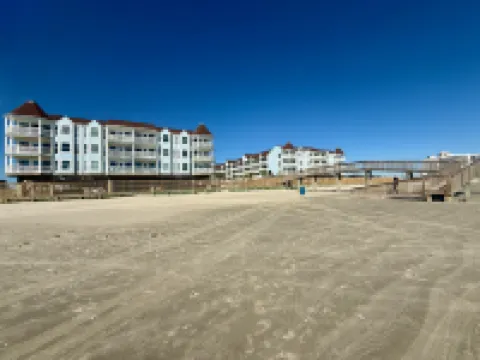 Seascape 2202 The Seashell Pearl Beachfront Condo Gulf Views Pool Hottubs Netflx