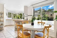 Terrigal Sails Serviced Apartments