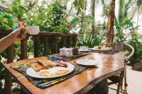 Shanuo Beach Bungalows Hotels in Pingwe