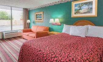 Days Inn by Wyndham Fort Myers