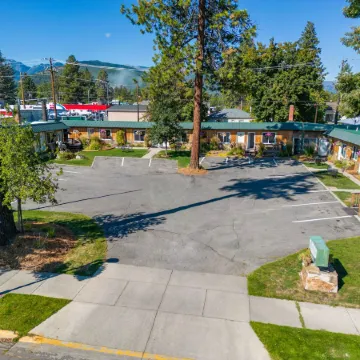 Evergreen Motel