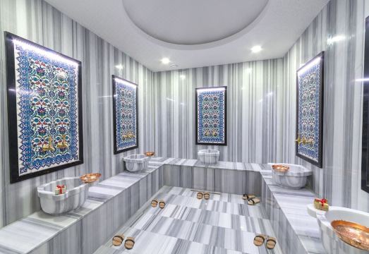 2. 아르테스 호텔..