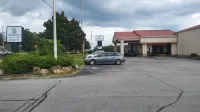 Greeneville Inn and Suites - parking