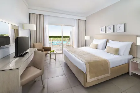 JAZ Aquaviva Отели рядом с достопримечательностью «Grand Waterworld Makadi : Water Slides»