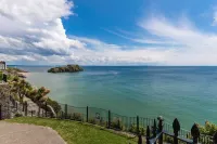 Top Sail - Beautiful Apartment, Minutes Walk to Beach and Town Centre - جاكوزي