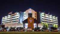 Delta Hotels Fargo Отели в г. 