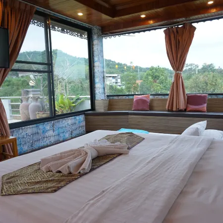 Phuruaboutique Hotel & Saunas