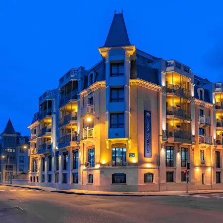 Hôtel le Nouveau Monde Отели в г. Сен-Мало