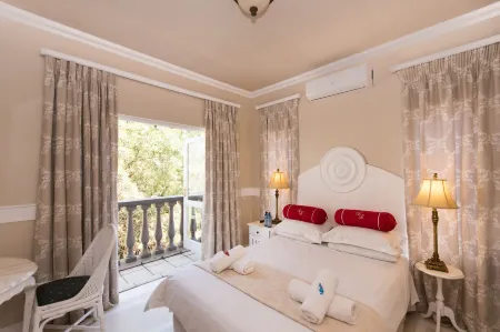 Villa Lugano Guesthouse Отели в г. Альбертон