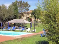 Agriturismo in Tuscany with Pool and Wine Tasting - Wifi