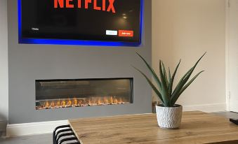 5 Lockside Free Secure Parking