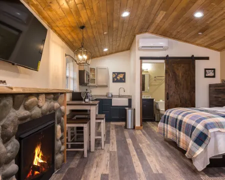 Woodland Inns Hotels in Forks