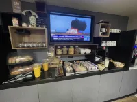 馬戲團酒店 - 早餐