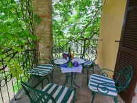 Farmhouse in Todi with Pool & Theater Nearby