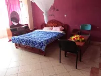 Jajos Guest House Hotels in Free Hold