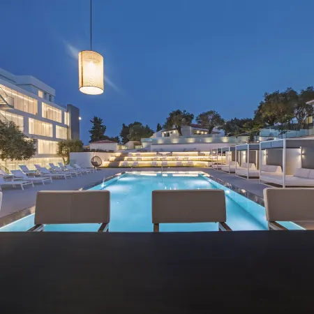 Ray Hotel Corfu Отели рядом с достопримечательностью «Автовокзал»