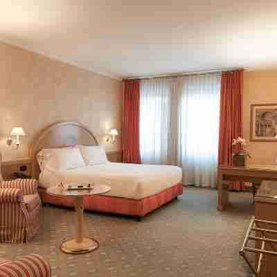 Agora' Palace Hotel Rooms