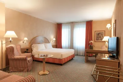 Agorà Palace Hotel Hotel in zona Parco Arcobaleno