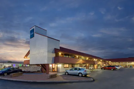 Travelodge by Wyndham Chicago - South Holland