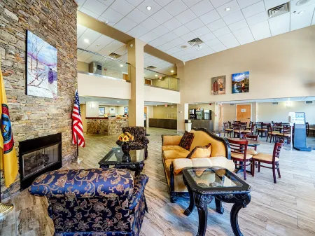 Cherokee Grand Hotel Отели рядом с достопримечательностью «Cherokee NC»