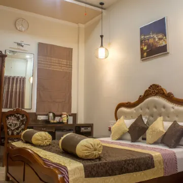 Shree Ganesha Palace Hotels near Dashashwamedh Ghat