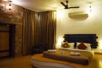 Kumbhalgarh Forest Retreat - balcony