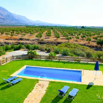 Theo Beach Villa Large Private Pool Walk to Beach Sea Views A C Wifi Car Not Required - 1843