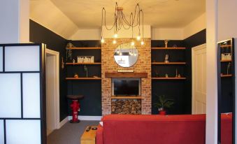 Studio-Sleeps 4-10 Min H Potter-17 Min London