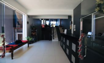 Dazzle Bay by Twenty Two