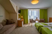 Hotel Nat Sarbinowo - parking