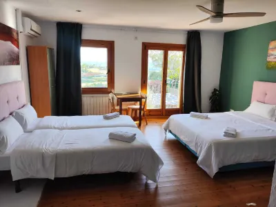 L'Olivera Casa Rural Hotels in Vallès Occidental