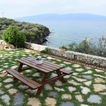 Goddesses Villa 1 in Nies