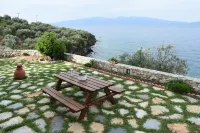 Goddesses Villa 1 in Nies