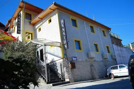 Pansion Stari Grad Отели рядом с достопримечательностью «Мэрия г. Сараево»