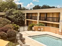 Quality Inn & Suites Conference Center Statesboro Historic District - Pools